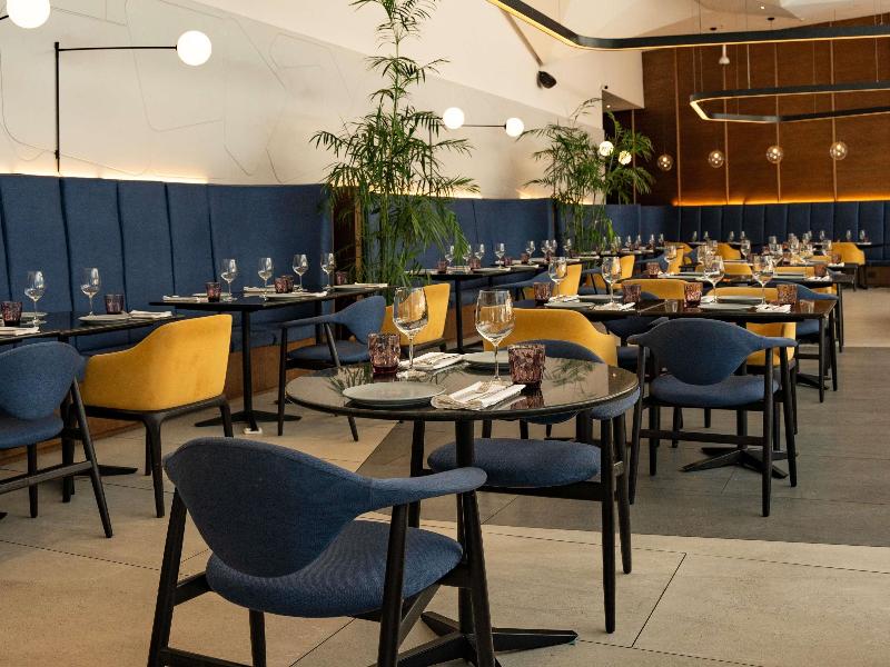 Pullman Lima San Isidro image
