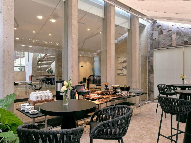 Pullman Lima San Isidro image