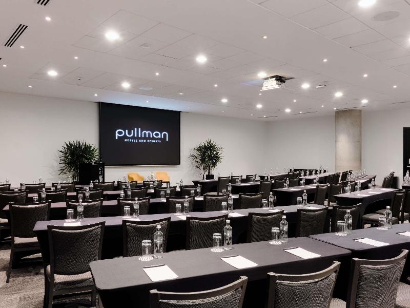 Pullman Lima San Isidro image