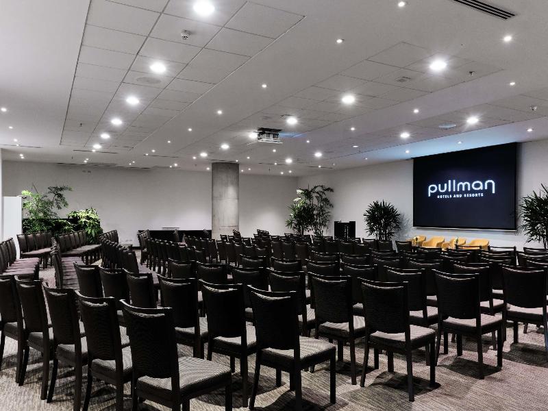 Pullman Lima San Isidro image