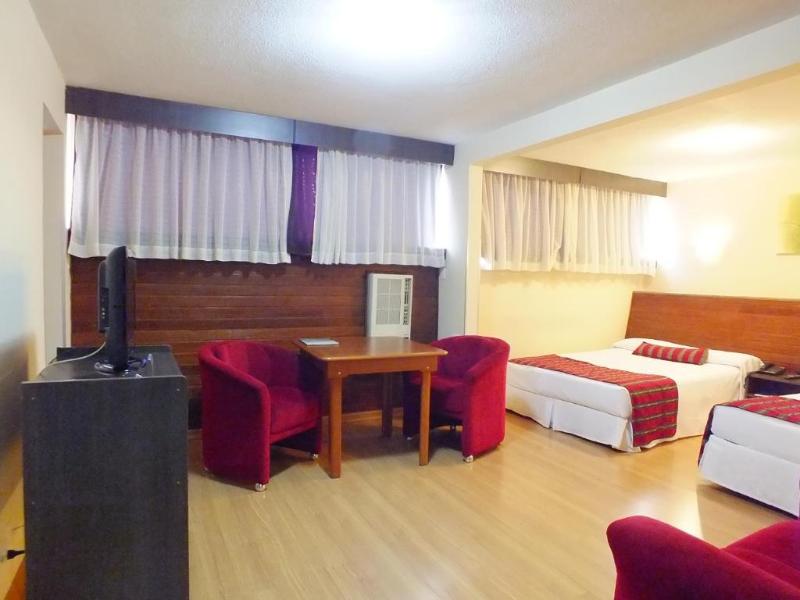 Nacional Inn Curitiba Estacao image