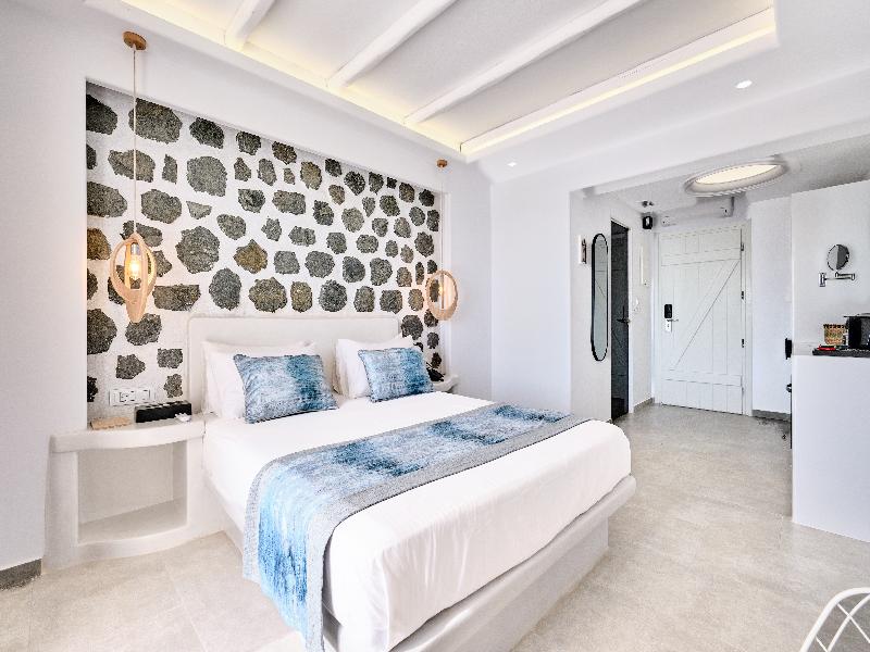 Liana Beach Hotel & Spa image