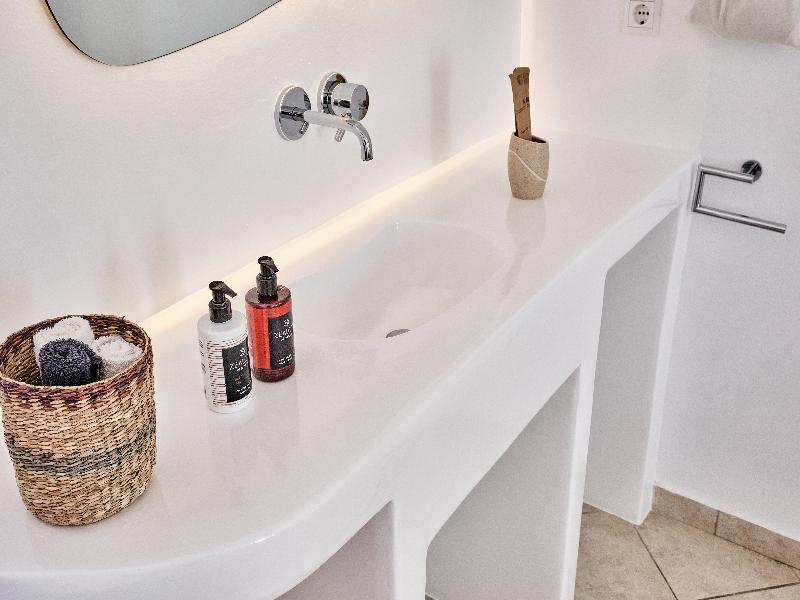 Liana Beach Hotel & Spa image