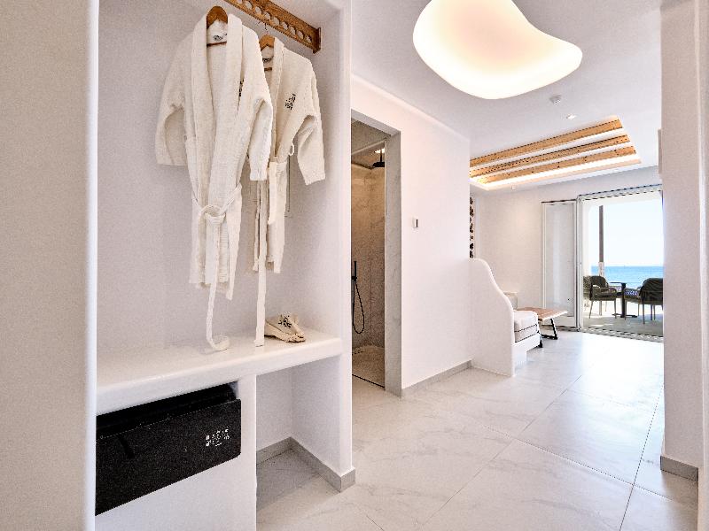 Liana Beach Hotel & Spa image