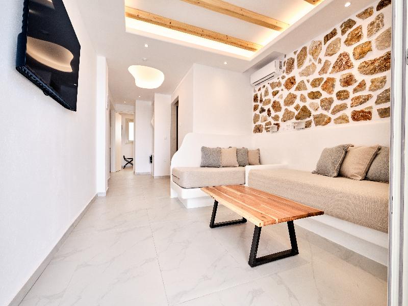 Liana Beach Hotel & Spa image
