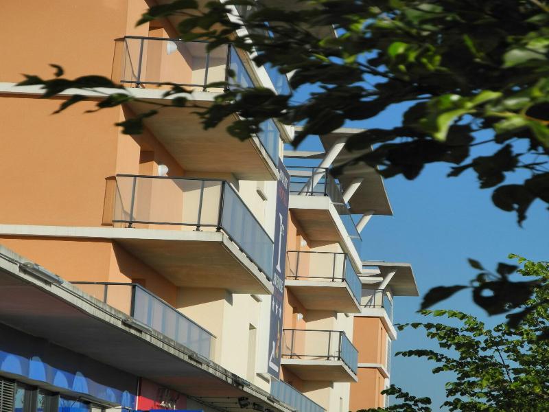 Villa Val Senart 1ere Avenue image