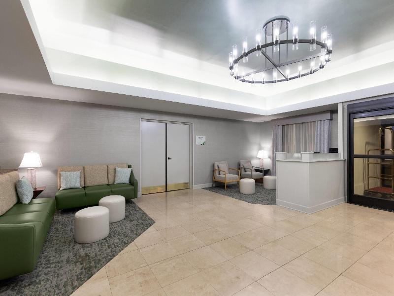 Wingate By Wyndham Greensboro/Coliseum image
