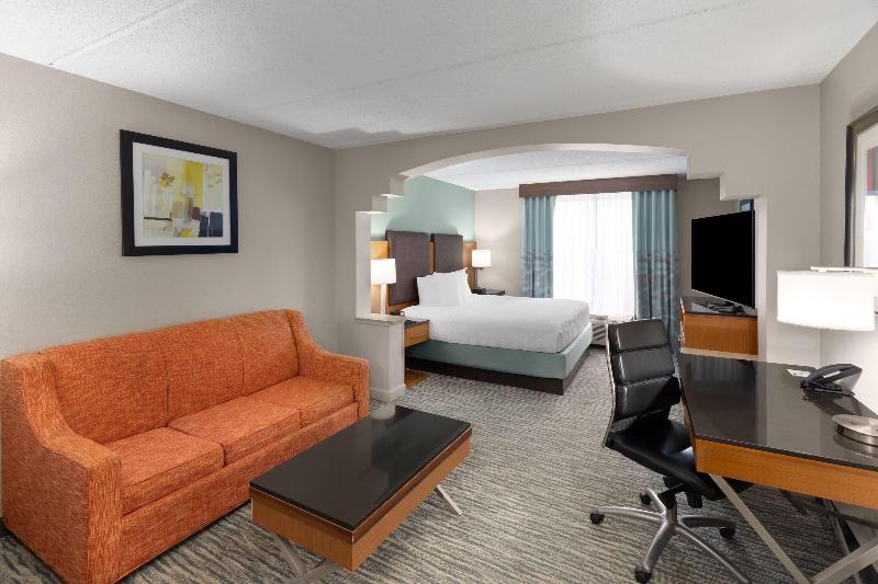 Wingate By Wyndham Greensboro/Coliseum image