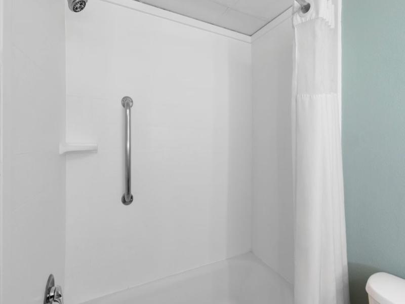 Wingate By Wyndham Greensboro/Coliseum image