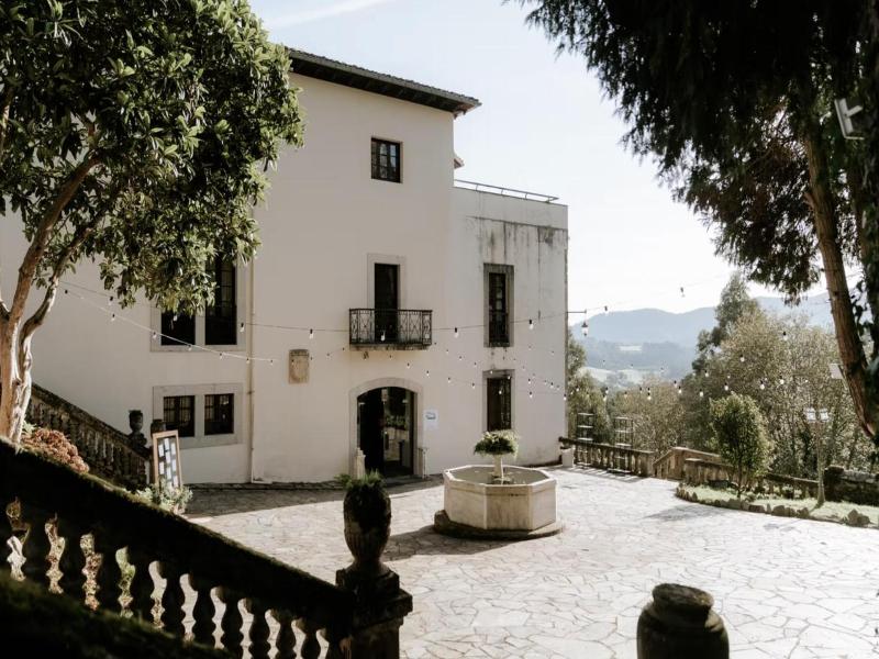 Palacio Conde Toreno image