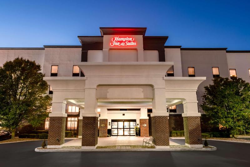 Hampton Inn & Suites Muncie image