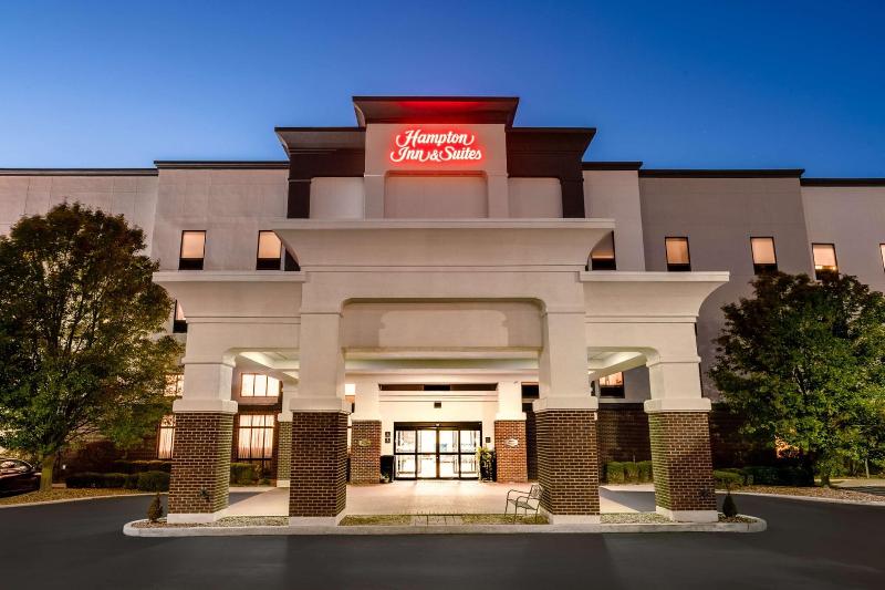 Hampton Inn & Suites Muncie image