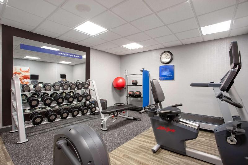 Hampton Inn & Suites Muncie image 1