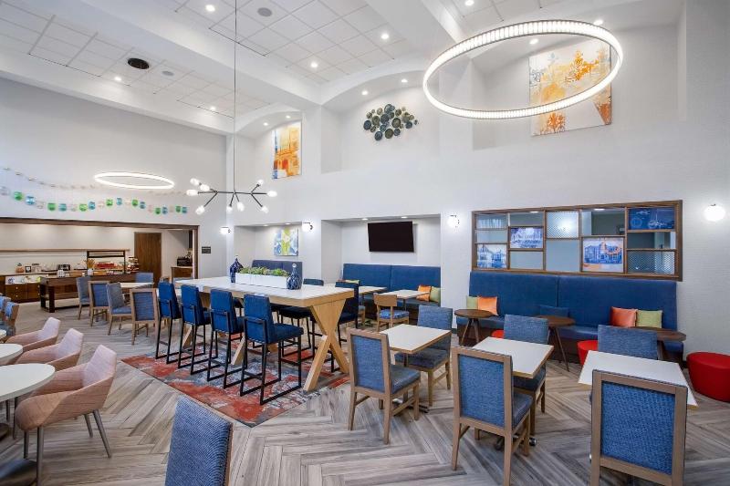 Hampton Inn & Suites Muncie image