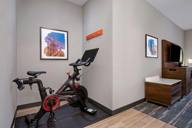 Hampton Inn & Suites Muncie image