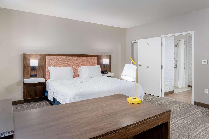 Hampton Inn & Suites Orange Beach/Gulf Front image