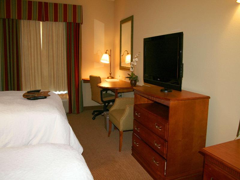 Hampton Inn Greenville image