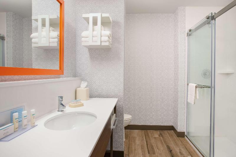Hampton Inn St. Louis Columbia image