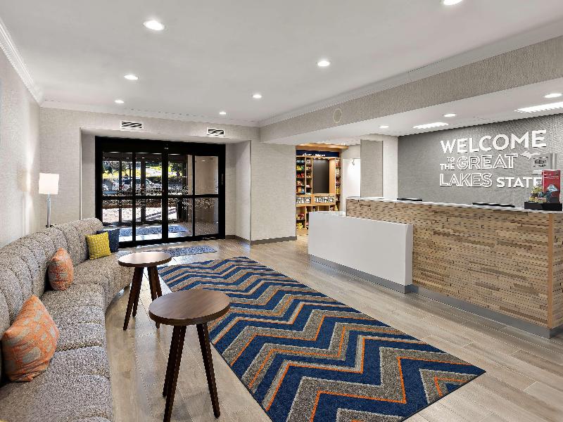 Hampton Inn & Suites Petoskey image