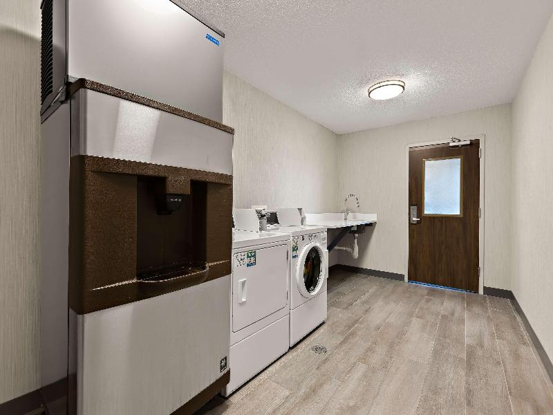 Hampton Inn & Suites Petoskey image