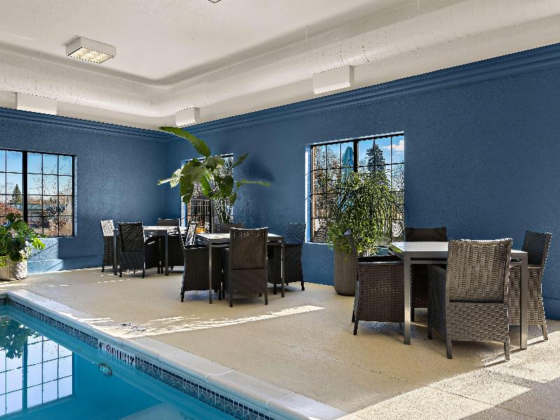 Hampton Inn & Suites Petoskey image