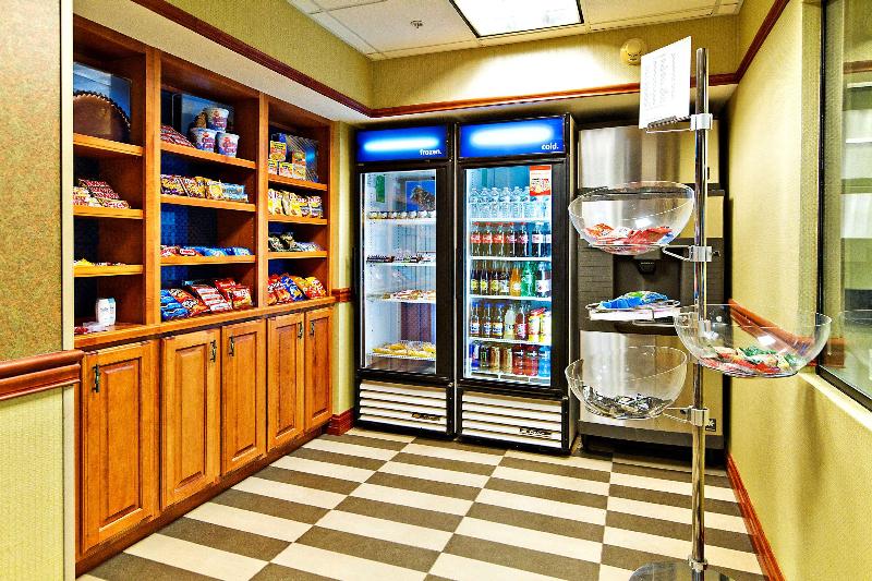Hampton Inn & Suites Petoskey image