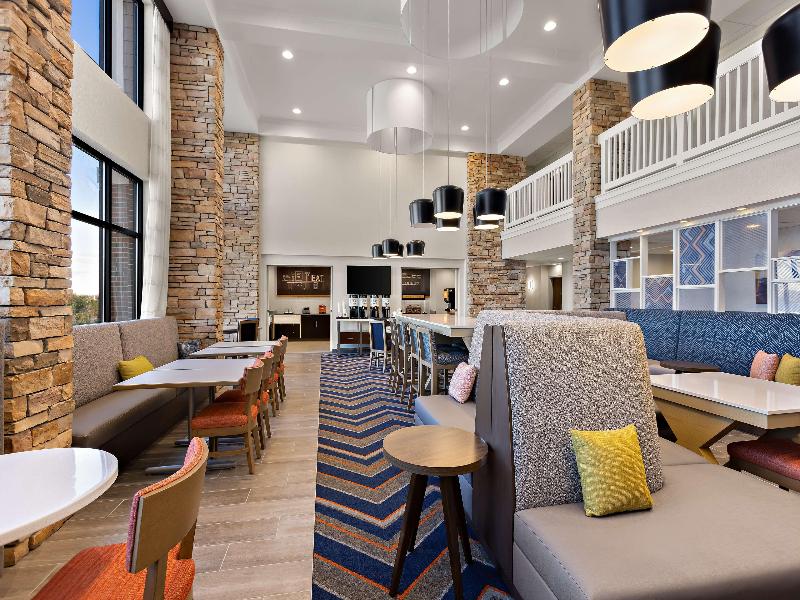 Hampton Inn & Suites Petoskey image