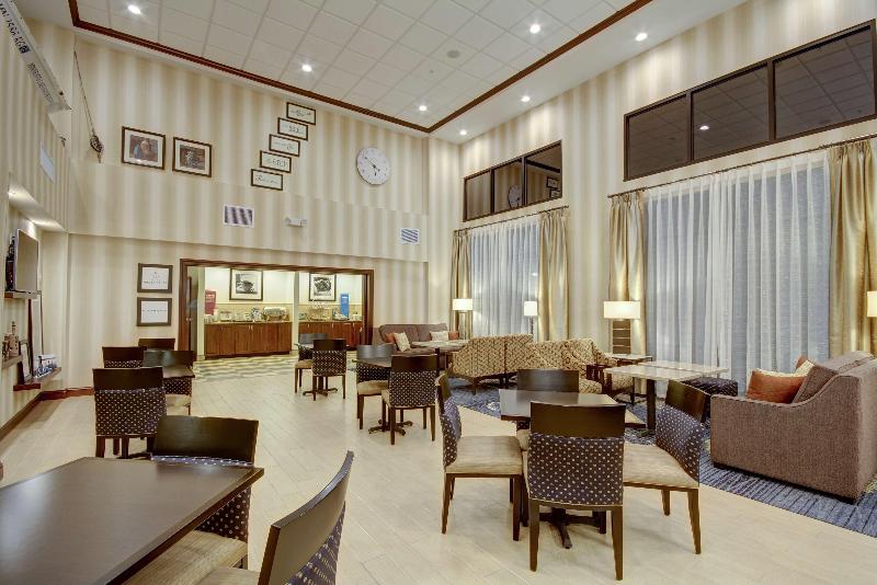 Hampton Inn & Suites Alexandria image
