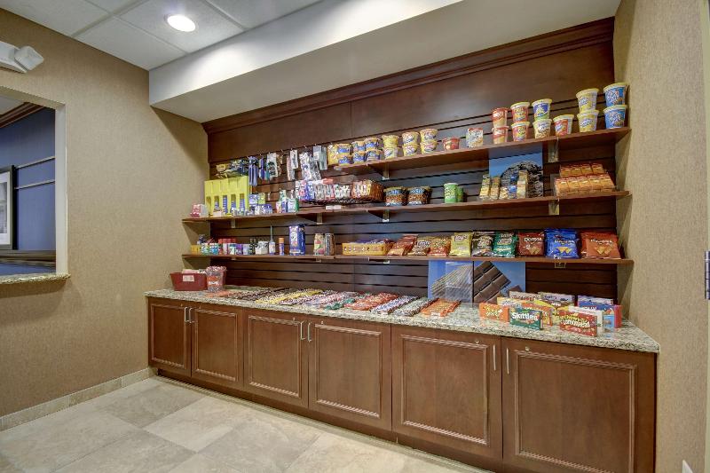 Hampton Inn & Suites Alexandria image