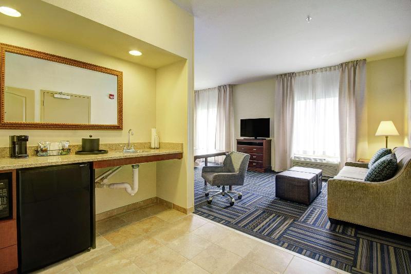 Hampton Inn & Suites Alexandria — photo 72