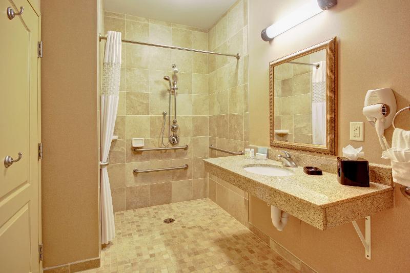 Hampton Inn & Suites Alexandria — photo 163