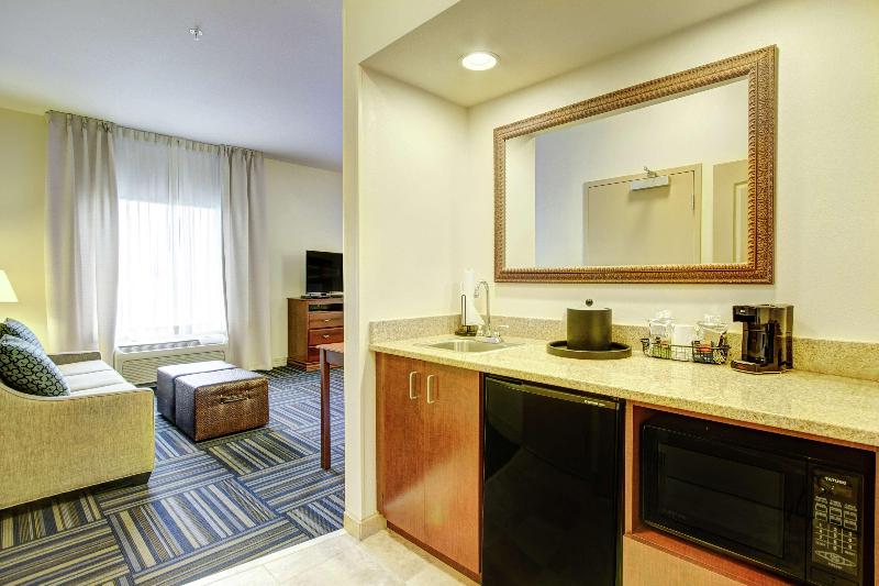 Hampton Inn & Suites Alexandria image