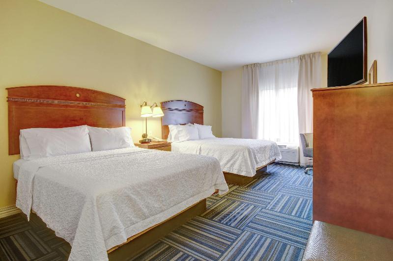 Hampton Inn & Suites Alexandria image