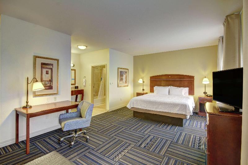 Hampton Inn & Suites Alexandria image