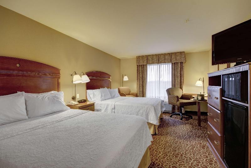 Hampton Inn & Suites Alexandria image