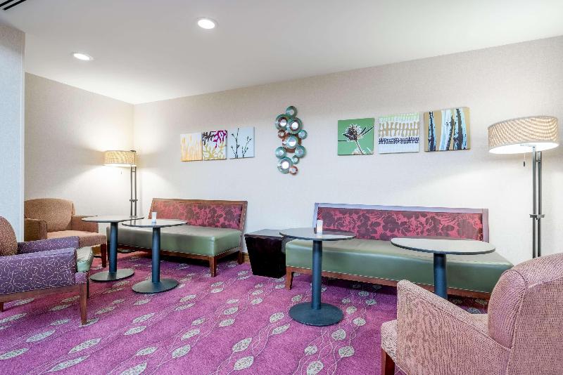 Hampton Inn Frostburg image