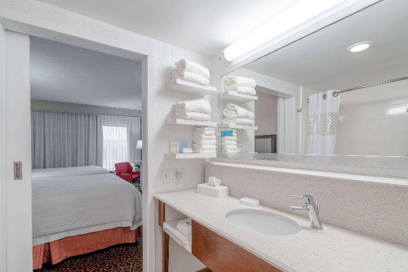 Hampton Inn Frostburg image