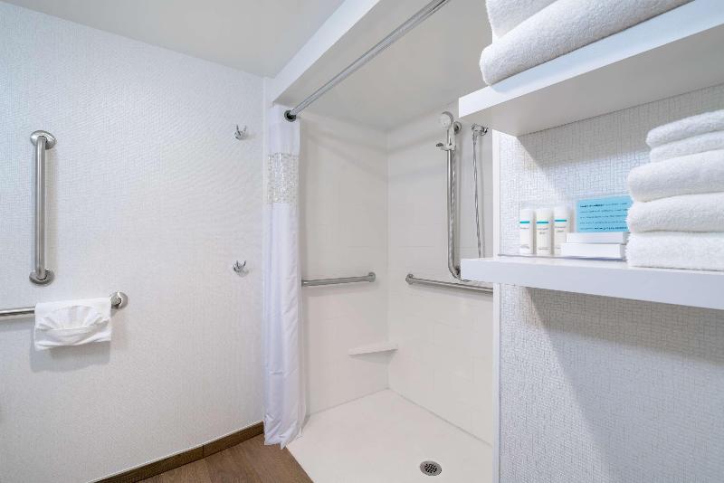 Hampton Inn Frostburg image