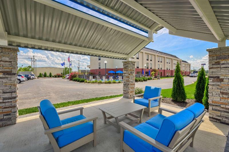 Hampton Inn Owensboro South image
