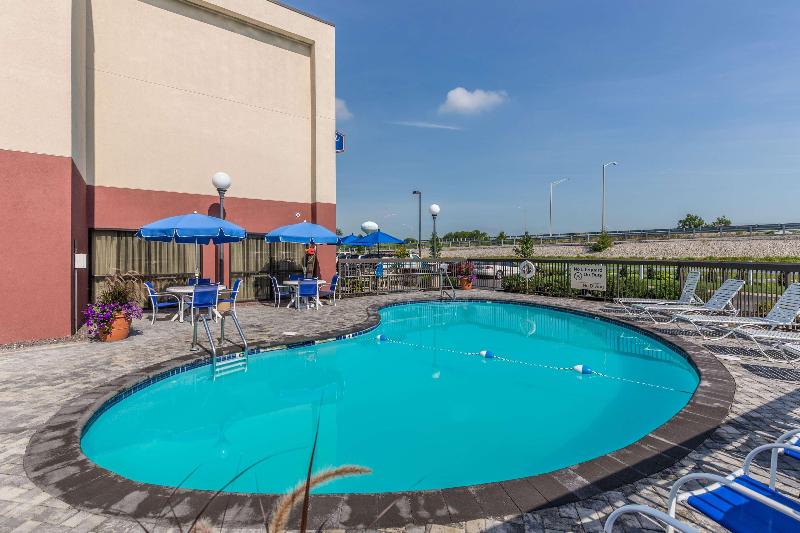 Hampton Inn Owensboro South image
