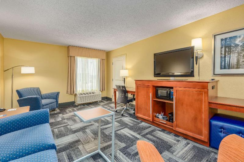 Hampton Inn Owensboro South image