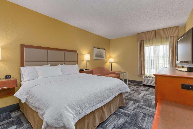 Hampton Inn Owensboro South image