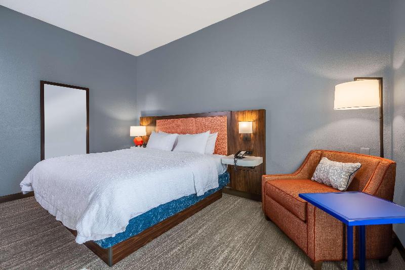 Hampton Inn & Suites Hopkinsville image