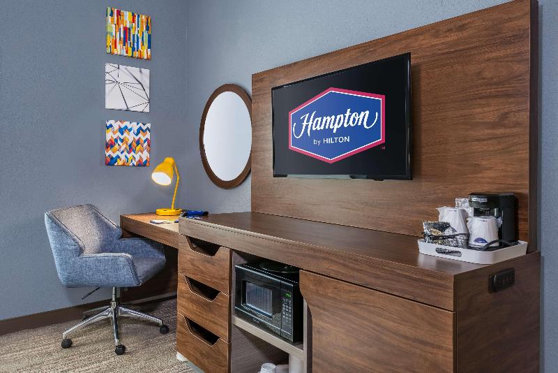 Hampton Inn & Suites Hopkinsville image