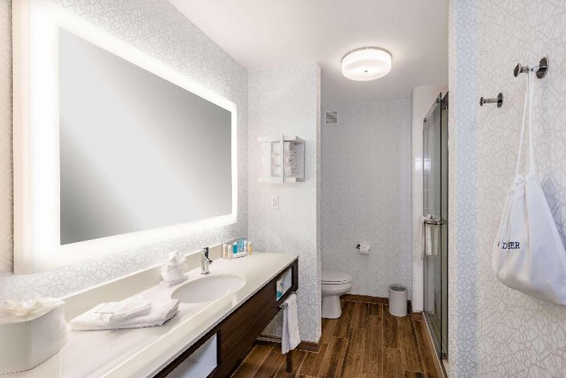 Hampton Inn & Suites Hopkinsville image