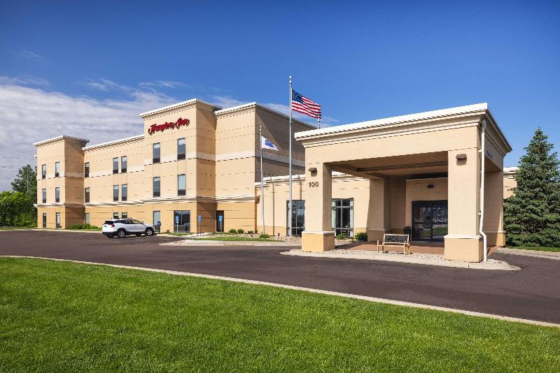 Hampton Inn Fairmont image