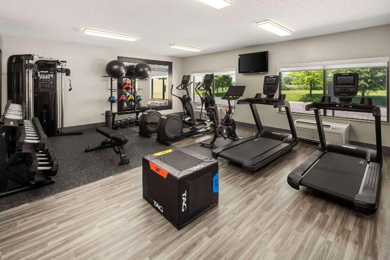 Hampton Inn Fairmont image