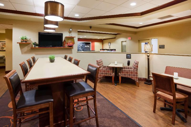Hampton Inn Fairmont image