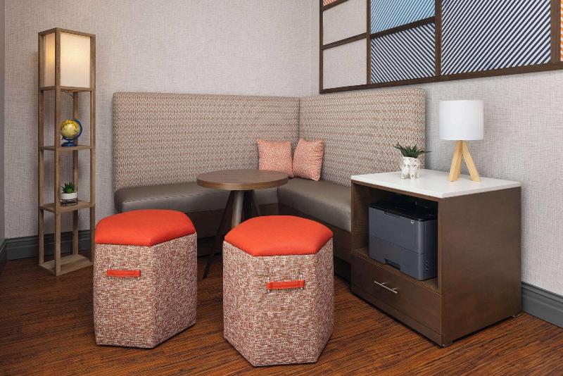 Hampton Inn Fairmont image