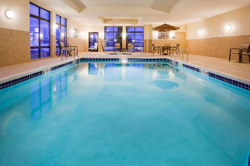 Hampton Inn Fairmont image